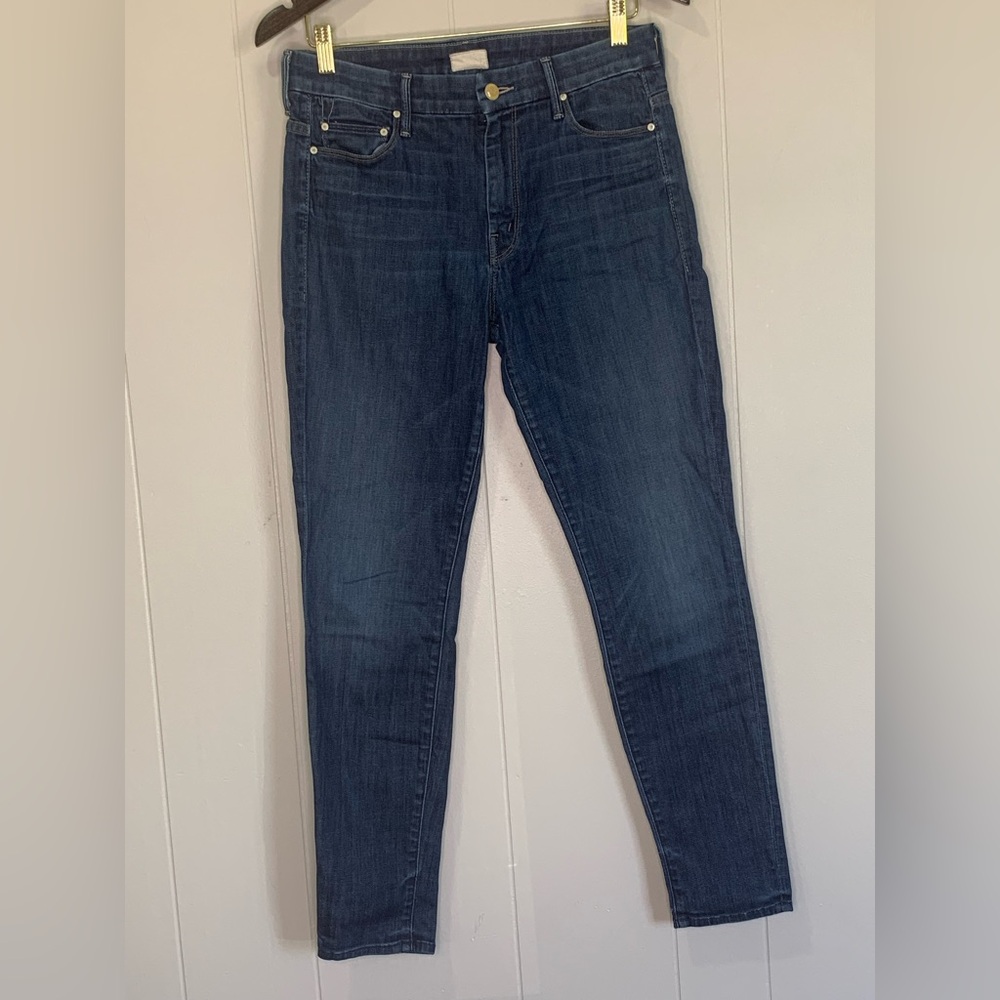 Women’s Mother, blue jeans, size 6